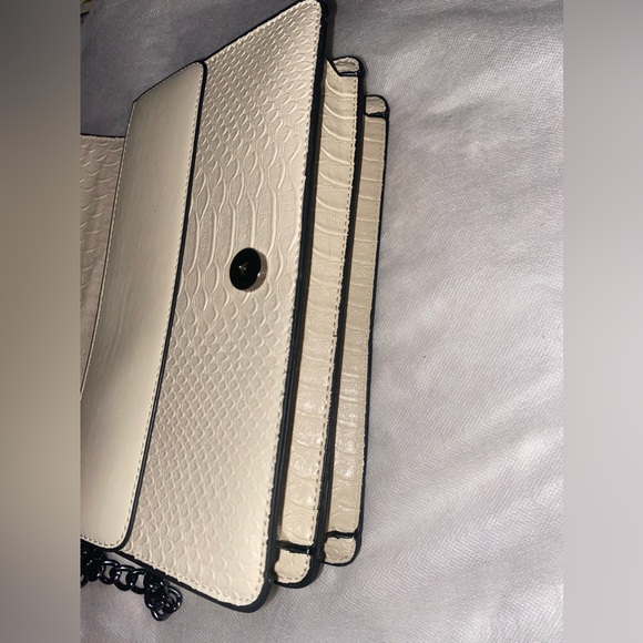 Ivory Mermaid 🧜‍♀️ M-L purse - Picture 5 of 5